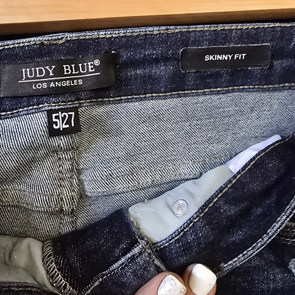 Judy Blue sz 5/27 - Picture 5 of 8